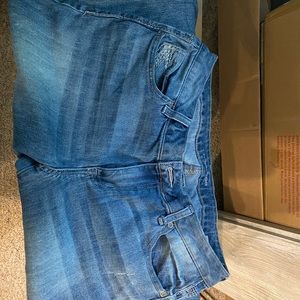 Maurices capris